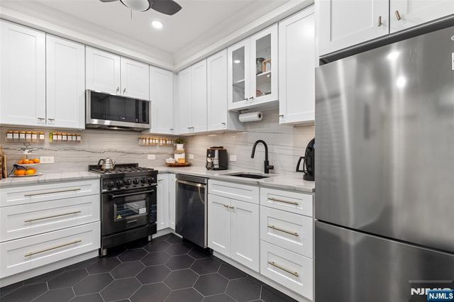 91 Coles Street 1, Jersey City, NJ 07302