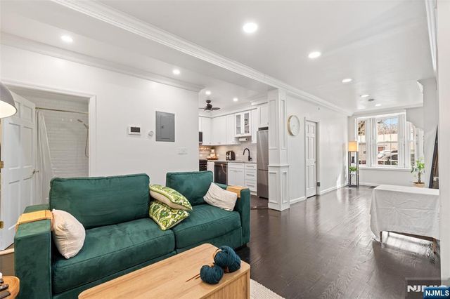 91 Coles Street 1, Jersey City, NJ 07302