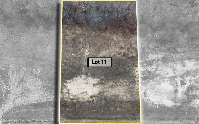 1637 Vista Drive, Oakland Charter Township, MI 48363