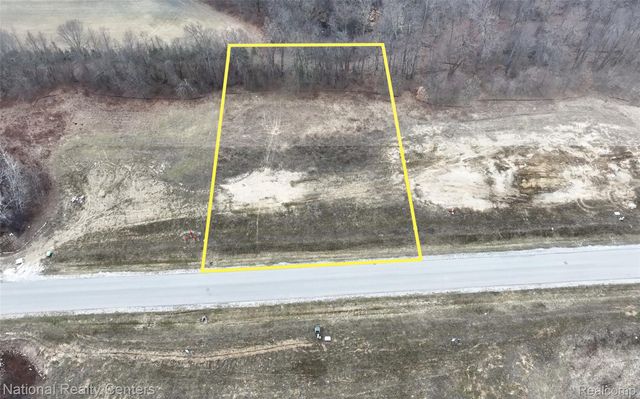 1637 Vista Drive, Oakland Charter Township, MI 48363