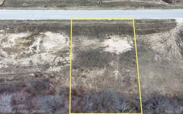 1637 Vista Drive, Oakland Charter Township, MI 48363