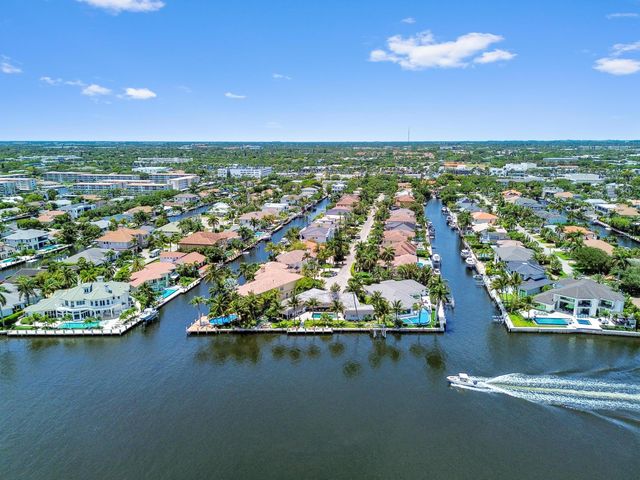 976 Banyan Drive, Delray Beach, FL 33483