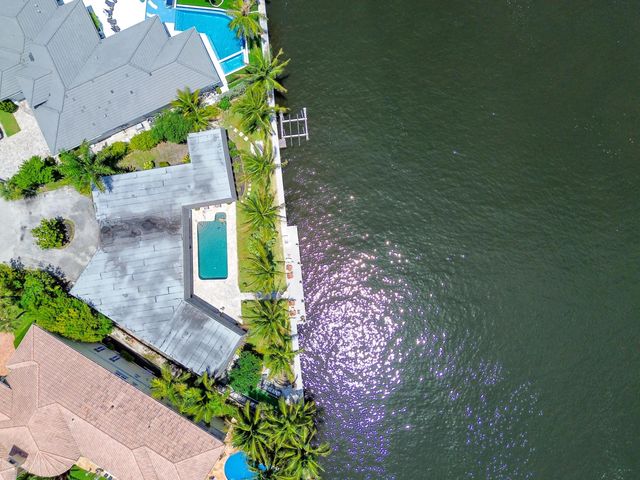 976 Banyan Drive, Delray Beach, FL 33483