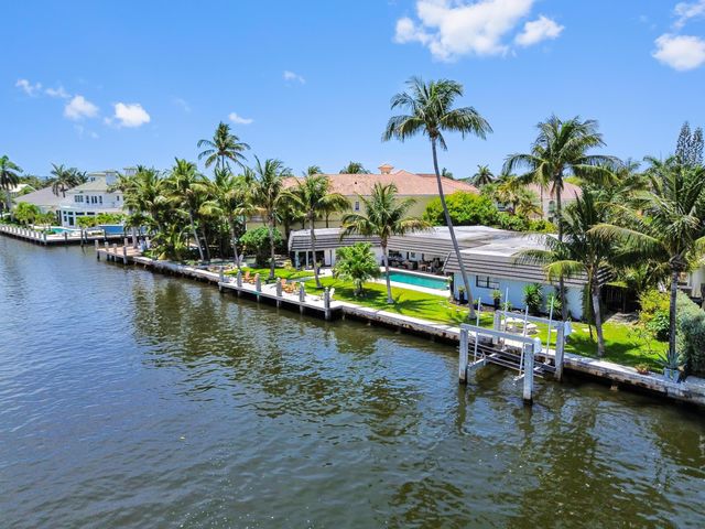 976 Banyan Drive, Delray Beach, FL 33483