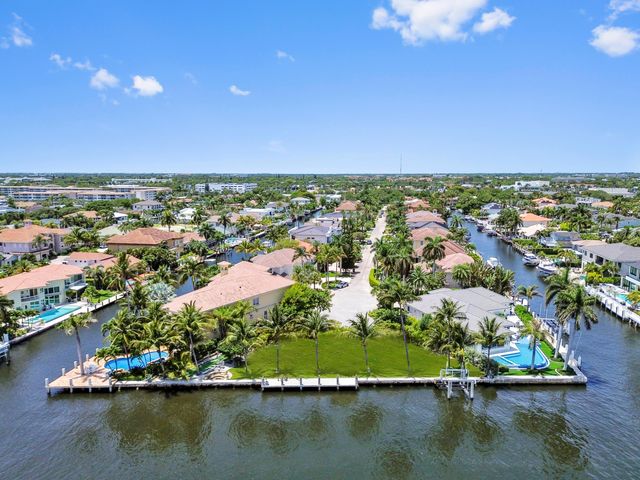 976 Banyan Drive, Delray Beach, FL 33483