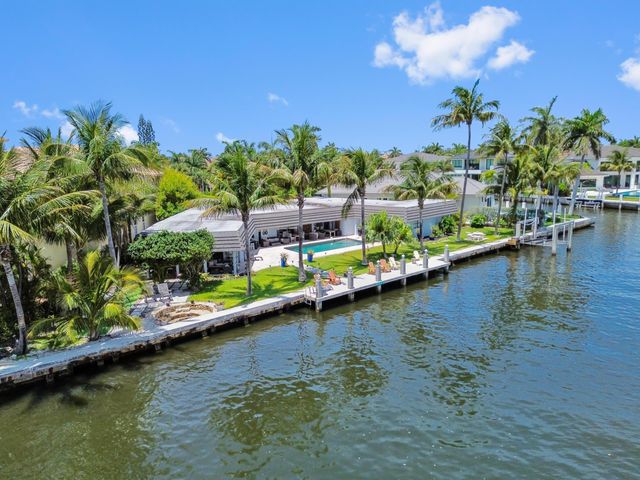 976 Banyan Drive, Delray Beach, FL 33483