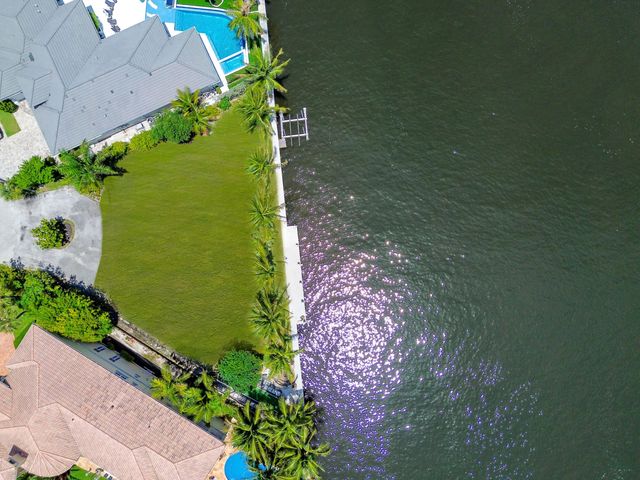 976 Banyan Drive, Delray Beach, FL 33483