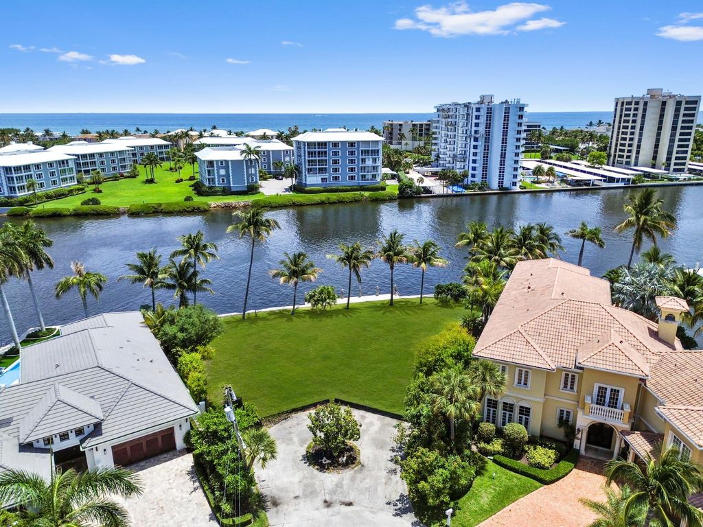 976 Banyan Drive, Delray Beach, FL 33483