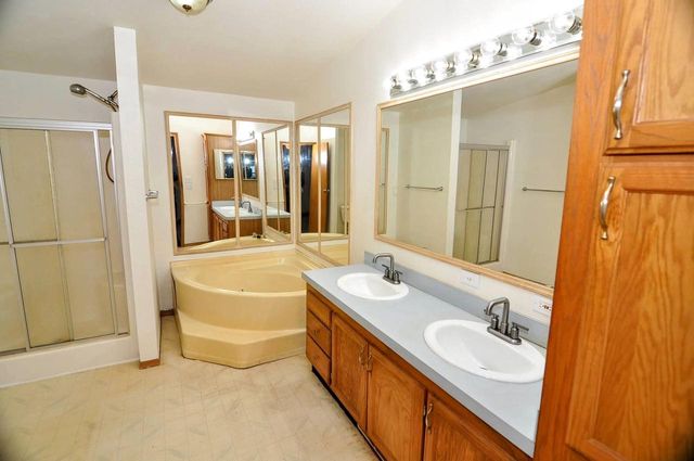 W5879 Arbor Road, Fort Atkinson, WI 53538