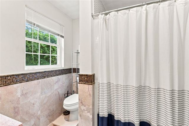 19 Gilcrest Drive, West Warwick, RI 02893