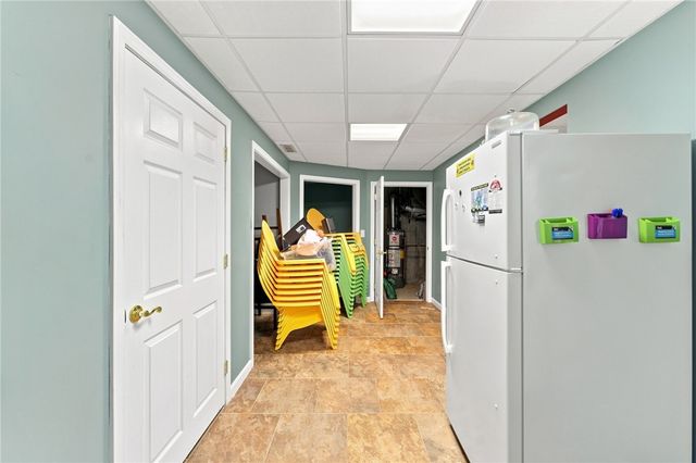 19 Gilcrest Drive, West Warwick, RI 02893