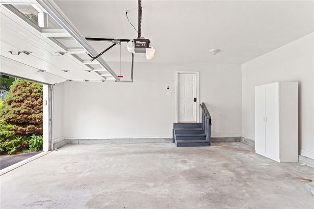 19 Gilcrest Drive, West Warwick, RI 02893