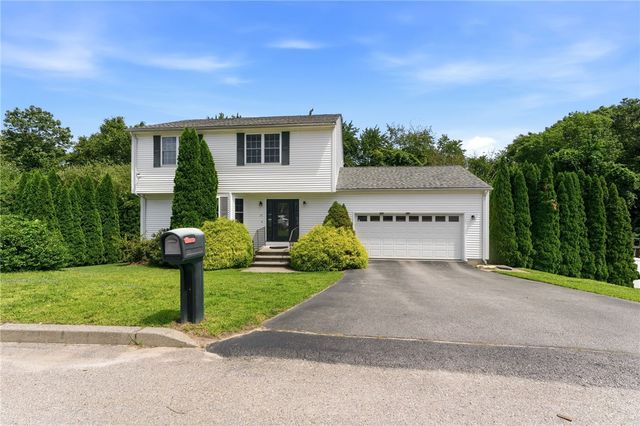 19 Gilcrest Drive, West Warwick, RI 02893