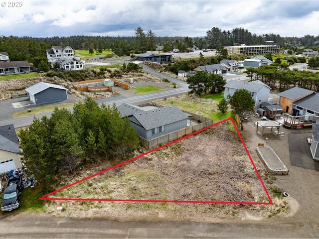 31802 H Pl, Ocean Park, WA 98640