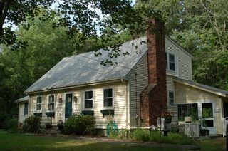 195 Slab Bridge Rd, Freetown, MA 02702