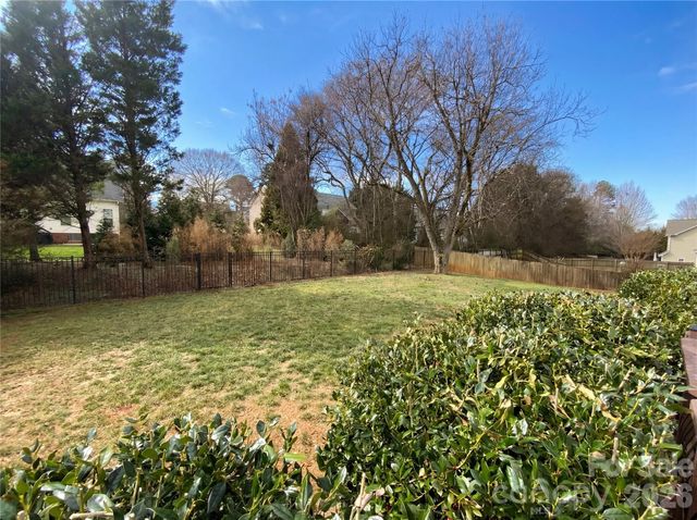 5924 Mcdowell Run Drive, Huntersville, NC 28078