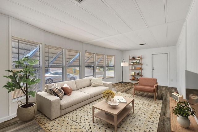 4072 74th Street N 395, West Palm Beach, FL 33404