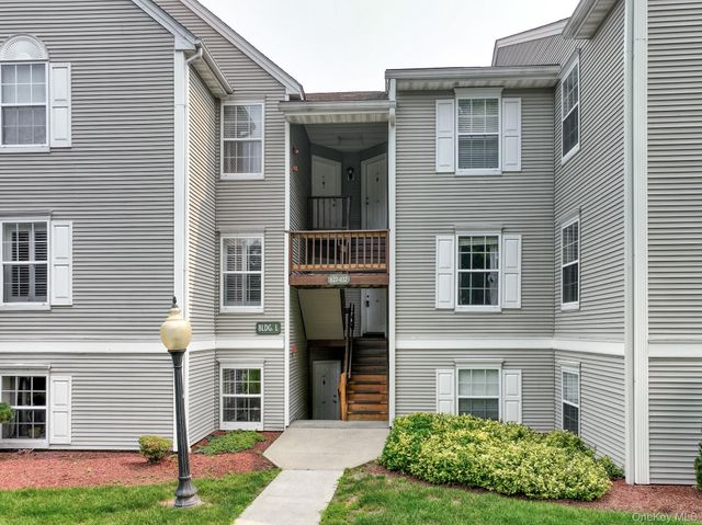 1130 Washington Green, New Windsor, NY 12553