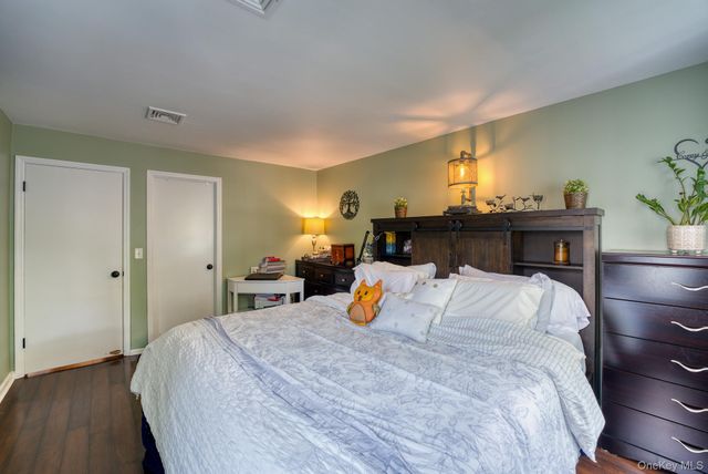 1130 Washington Green, New Windsor, NY 12553