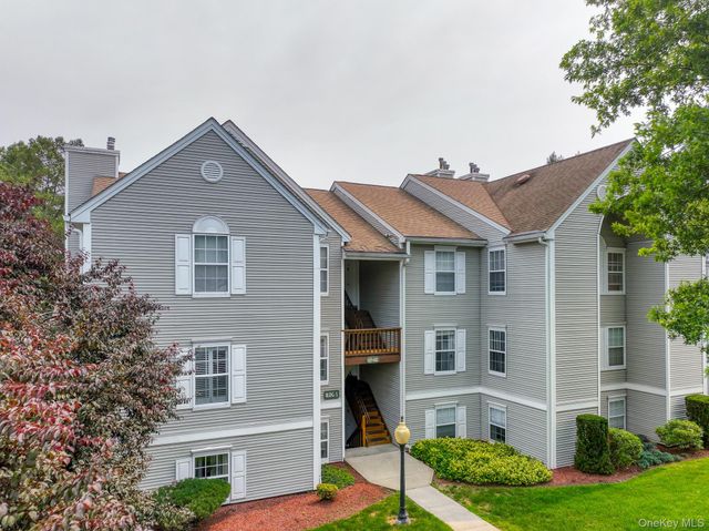1130 Washington Green, New Windsor, NY 12553