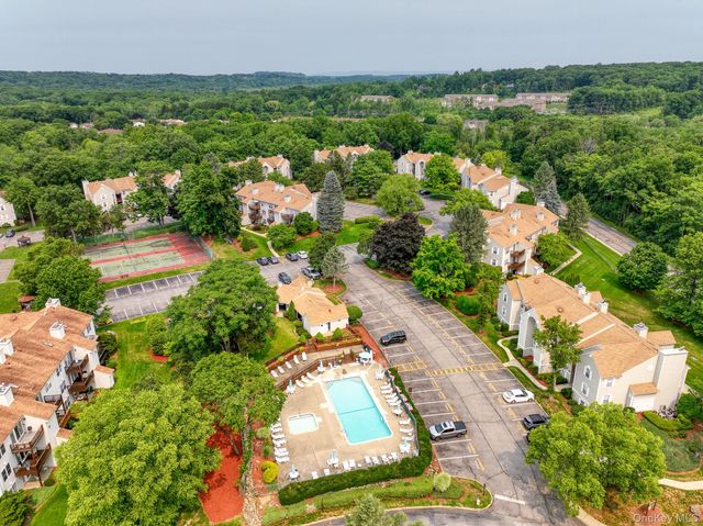 1130 Washington Green, New Windsor, NY 12553