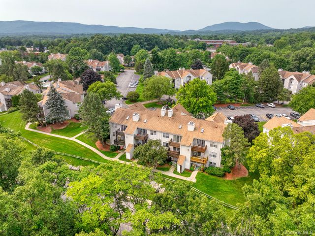 1130 Washington Green, New Windsor, NY 12553