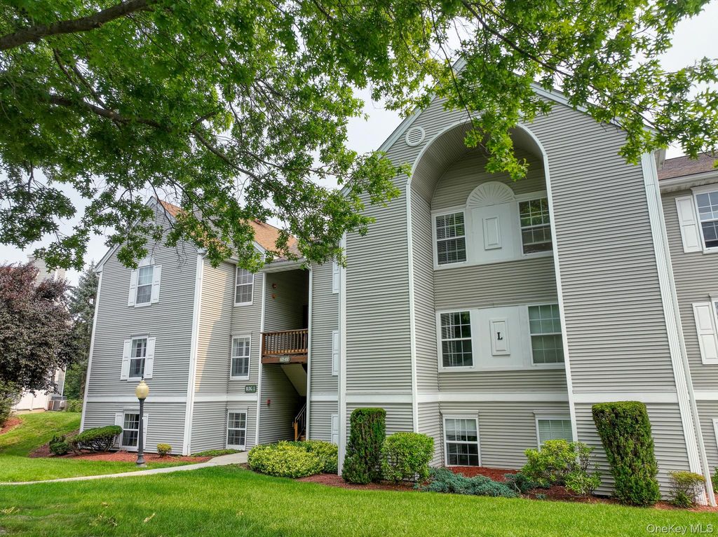 1130 Washington Green, New Windsor, NY 12553