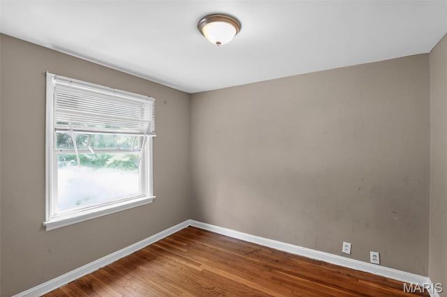 8110 Underhill Drive, University City, MO 63114