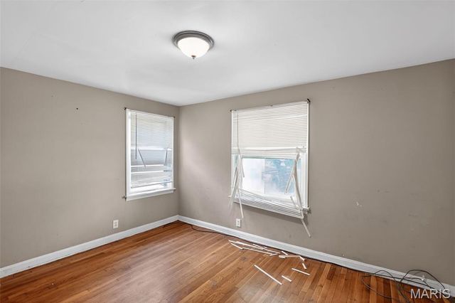 8110 Underhill Drive, University City, MO 63114