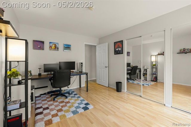 28428 W 8 Mile Road C7, Farmington Hills, MI 48336