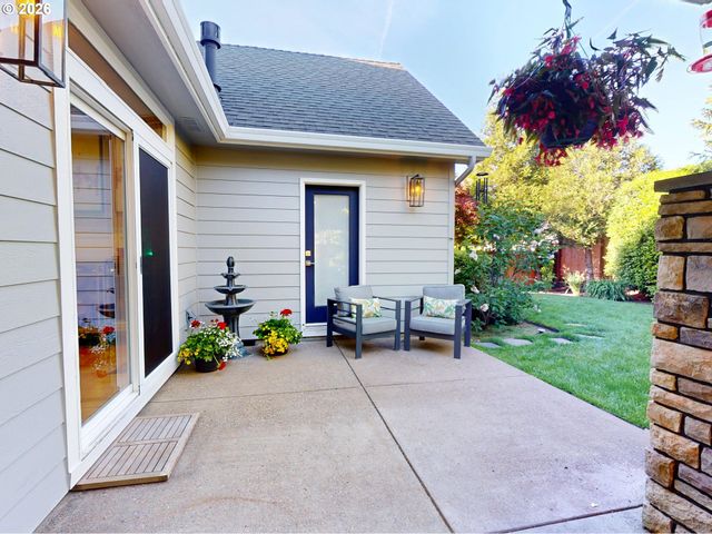 3297 JAYHAWK Ct, Eugene, OR 97405