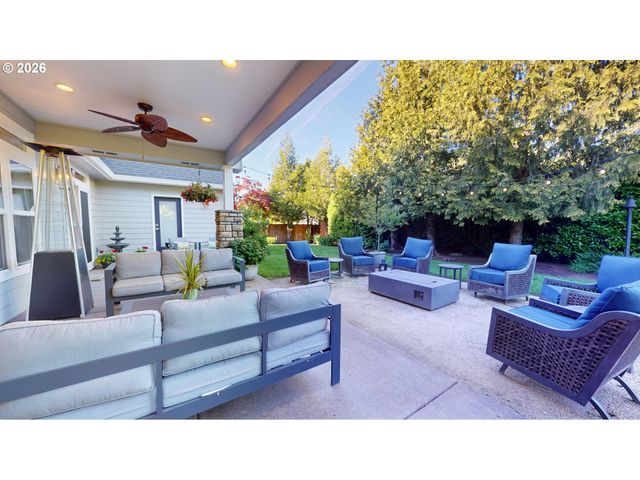 3297 JAYHAWK Ct, Eugene, OR 97405