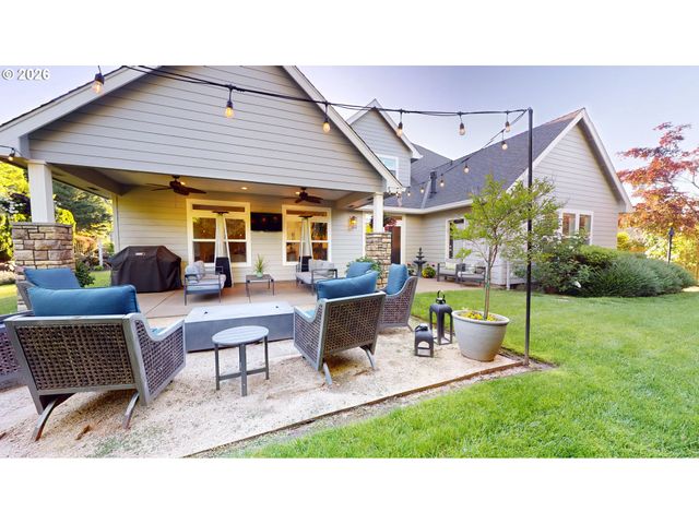 3297 JAYHAWK Ct, Eugene, OR 97405