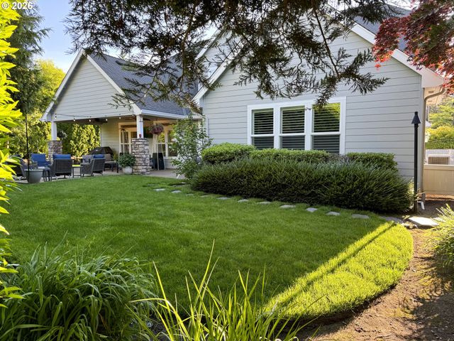 3297 JAYHAWK Ct, Eugene, OR 97405