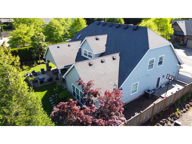 3297 JAYHAWK Ct, Eugene, OR 97405