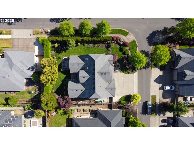 3297 JAYHAWK Ct, Eugene, OR 97405