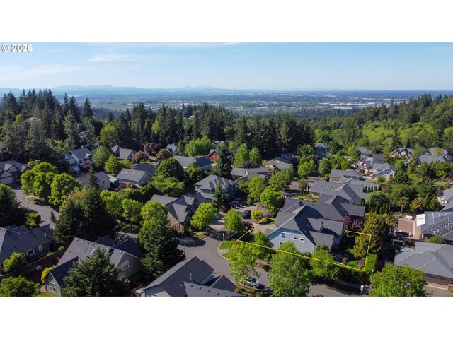 3297 JAYHAWK Ct, Eugene, OR 97405