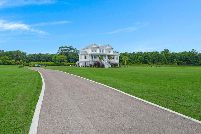 2860 Anchor Watch Drive, Wadmalaw Island, SC 29487