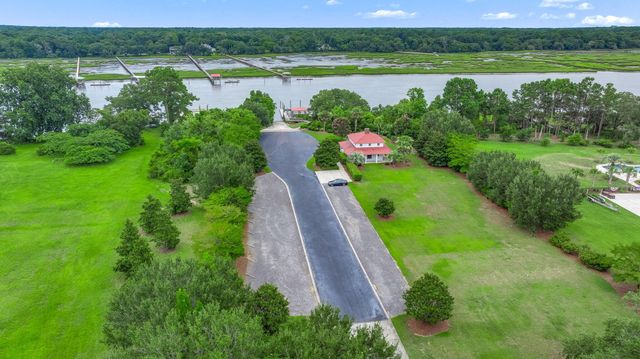 2860 Anchor Watch Drive, Wadmalaw Island, SC 29487