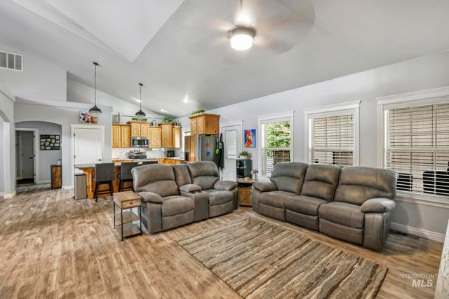 1601 N Mckinley, Jerome, ID 83338