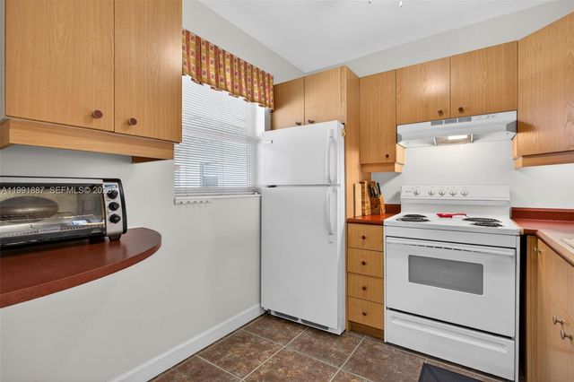 4299 NW 16th Street 310, Lauderhill, FL 33313