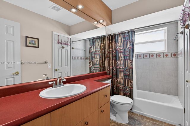 4299 NW 16th Street 310, Lauderhill, FL 33313