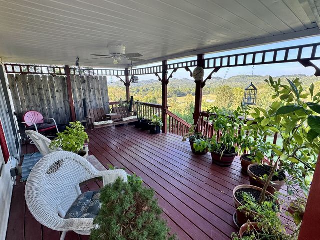 14 Cordell Hull Ln, Elmwood, TN 38560