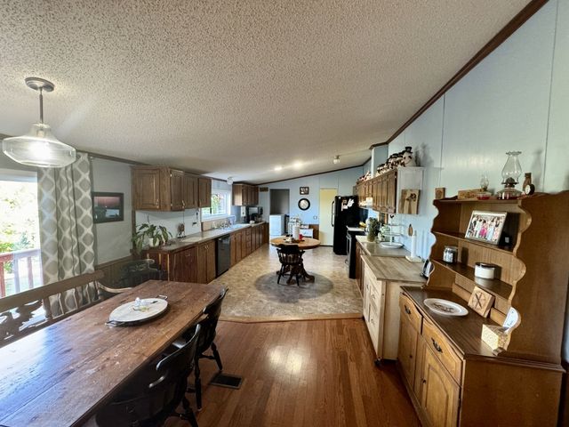 14 Cordell Hull Ln, Elmwood, TN 38560