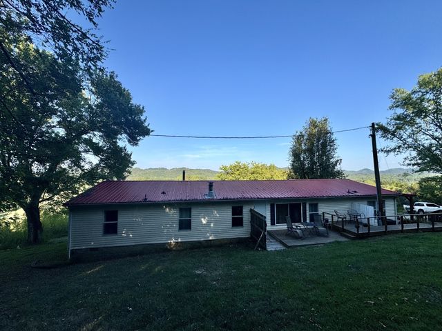 14 Cordell Hull Ln, Elmwood, TN 38560