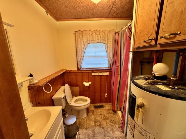 14 Cordell Hull Ln, Elmwood, TN 38560