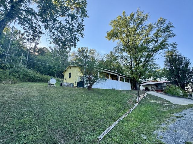 14 Cordell Hull Ln, Elmwood, TN 38560