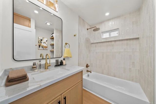 2003 Bayview Heights SPC 167, San Diego, CA 92105
