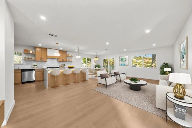 2003 Bayview Heights SPC 167, San Diego, CA 92105
