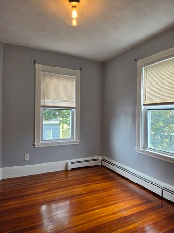127 Washington 12, Lynn, MA 01902